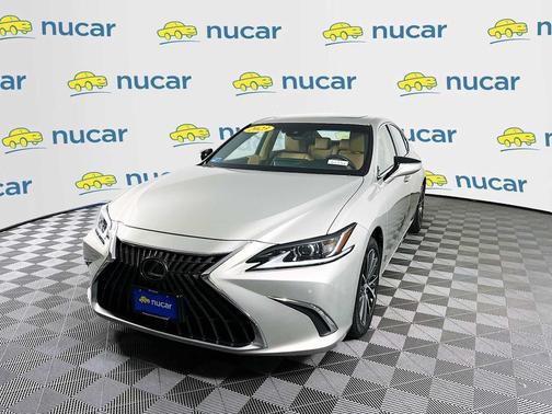 2023 Lexus ES 300h Base