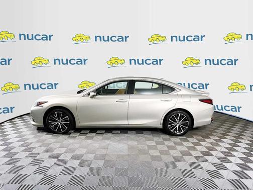 2023 Lexus ES 300h Base