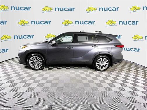 2022 Toyota Highlander Platinum
