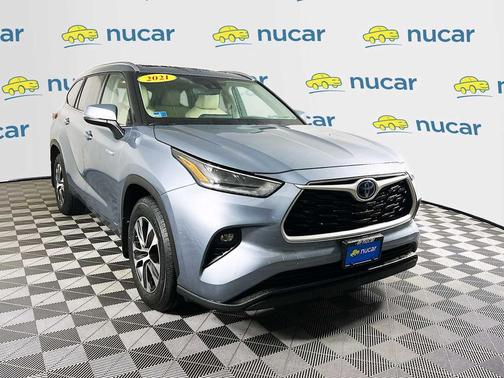 2021 Toyota Highlander Hybrid XLE