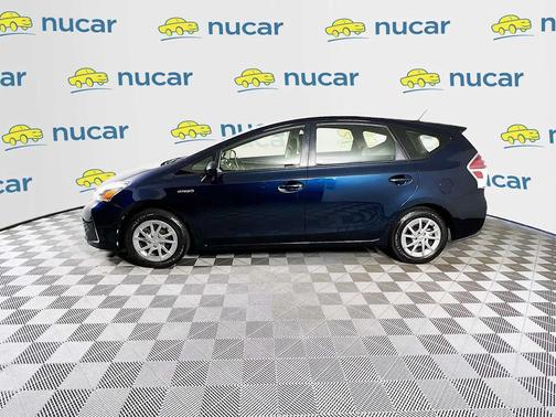 2017 Toyota Prius v Four