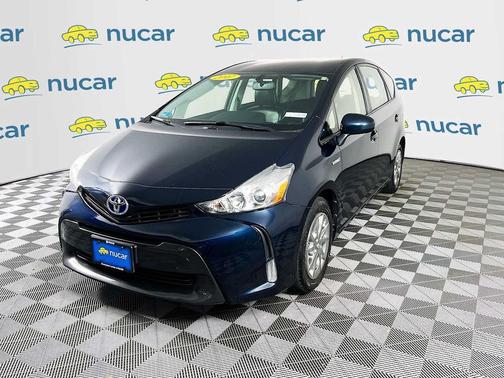 2017 Toyota Prius v Four