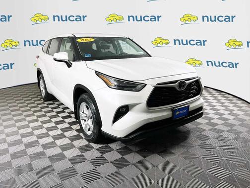 2023 Toyota Highlander LE