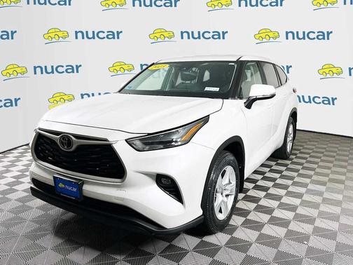 2023 Toyota Highlander LE