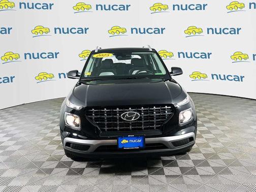 Onyx Black 2025 Hyundai VENUE SEL