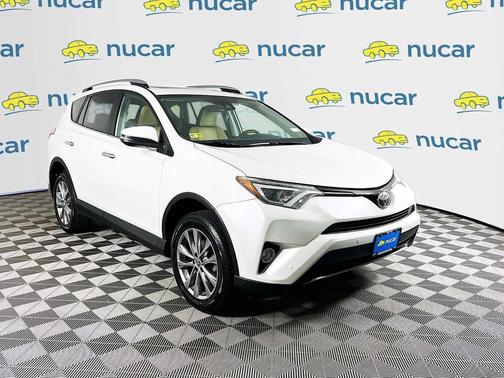 Blizzard Pearl 2017 Toyota RAV4 Limited