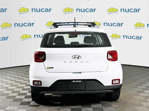 2024 Hyundai VENUE SEL