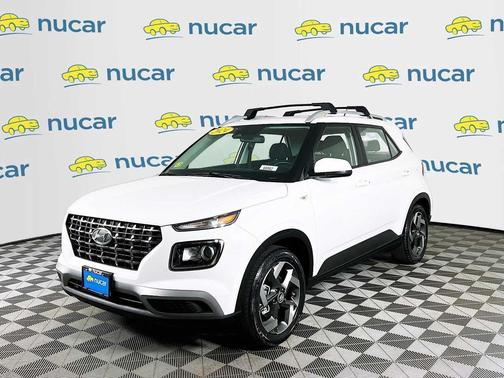 2024 Hyundai VENUE SEL