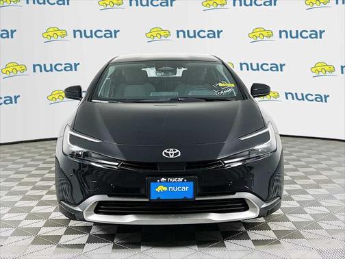 2025 Toyota Prius L