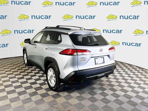 2024 Toyota Corolla Cross LE