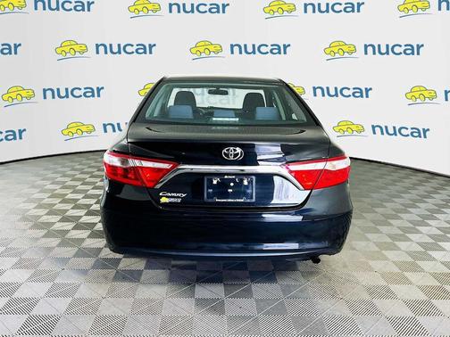 Midnight Black Metallic 2017 Toyota Camry LE
