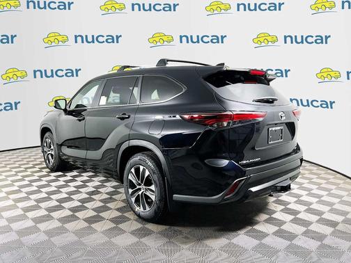 2026 Toyota Highlander Hybrid XLE