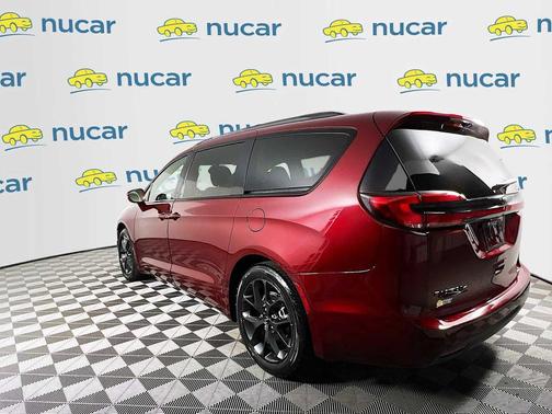 2021 Chrysler Pacifica Touring