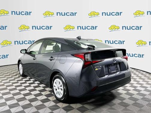 Magnetic Gray Metallic 2019 Toyota Prius LE