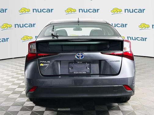 Magnetic Gray Metallic 2019 Toyota Prius LE
