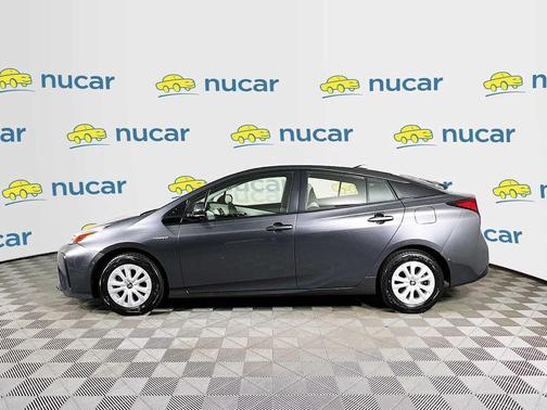 Magnetic Gray Metallic 2019 Toyota Prius LE