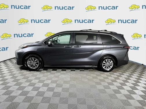 Magnetic Gray Metallic 2025 Toyota Sienna XLE