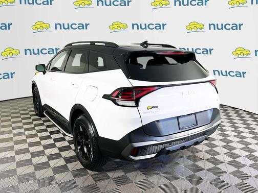 Glacier White Pearl/Ebony Black Roof 2023 Kia Sportage S