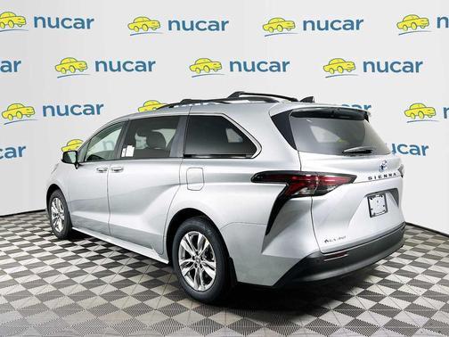 2025 Toyota Sienna XLE