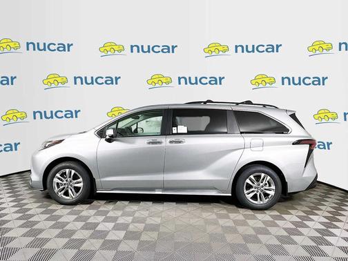 2025 Toyota Sienna XLE