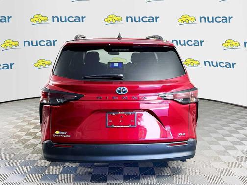 Ruby Flare Pearl 2025 Toyota Sienna XLE