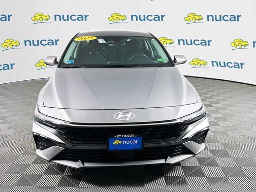 2025 Hyundai ELANTRA SEL