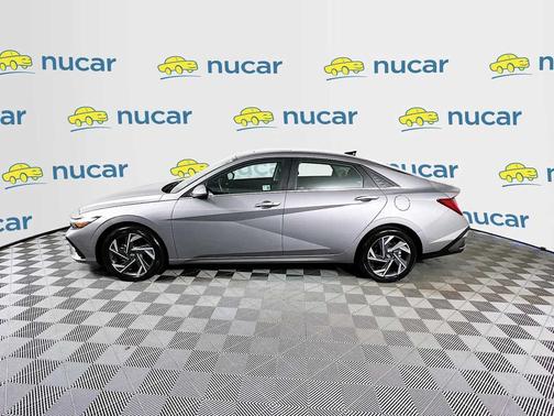 2025 Hyundai ELANTRA SEL