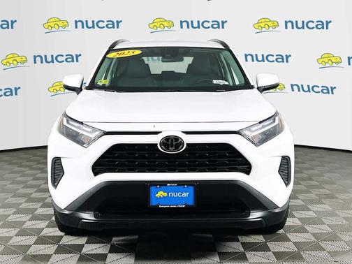 Ice Cap 2025 Toyota RAV4 XLE
