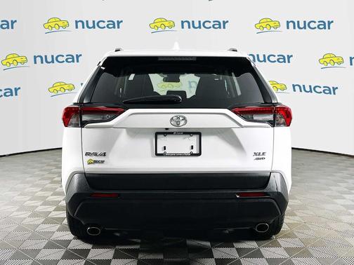 Ice Cap 2025 Toyota RAV4 XLE