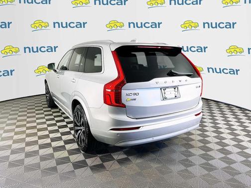 Silver Dawn Metallic 2023 Volvo XC90 B5 Core
