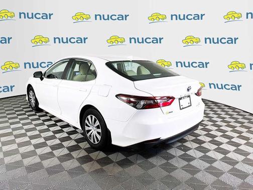 2024 Toyota Camry Hybrid LE