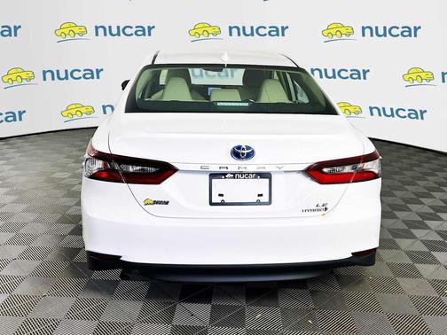 2024 Toyota Camry Hybrid LE