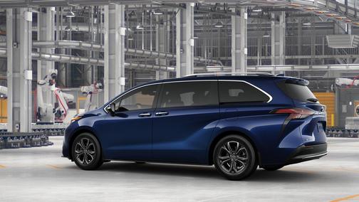 2025 Toyota Sienna Platinum 7 Passenger