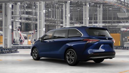 2025 Toyota Sienna Platinum 7 Passenger