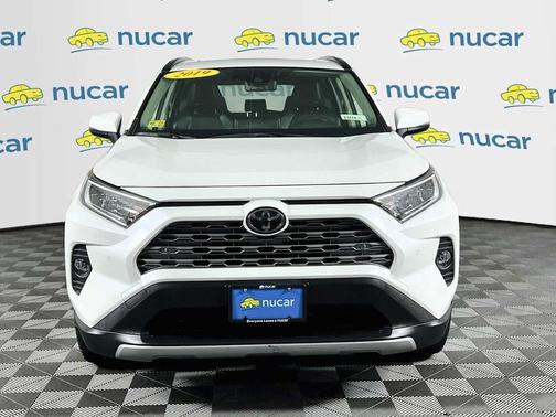 Blizzard Pearl 2019 Toyota RAV4 Limited