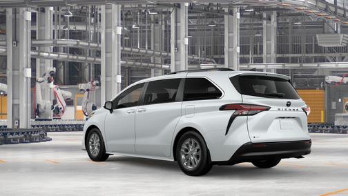 Wind Chill Pearl 2026 Toyota Sienna XLE