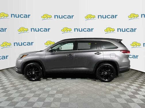 Predawn Gray Mica 2019 Toyota Highlander SE