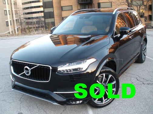 2018 Volvo XC90 T6 Momentum