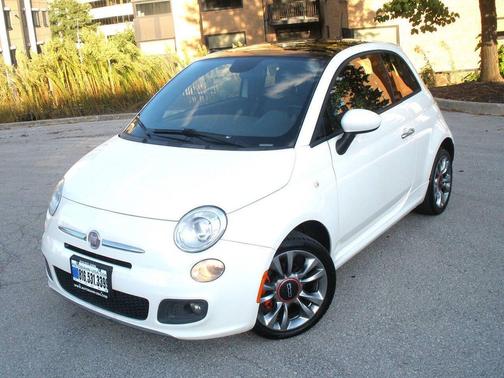 Bianco (White) 2015 FIAT 500 Sport