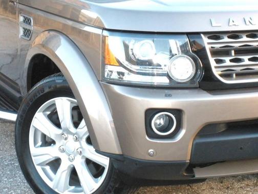 2015 Land Rover LR4 Base