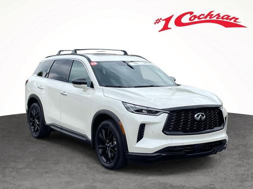 Majestic White 2025 INFINITI QX60 Luxe