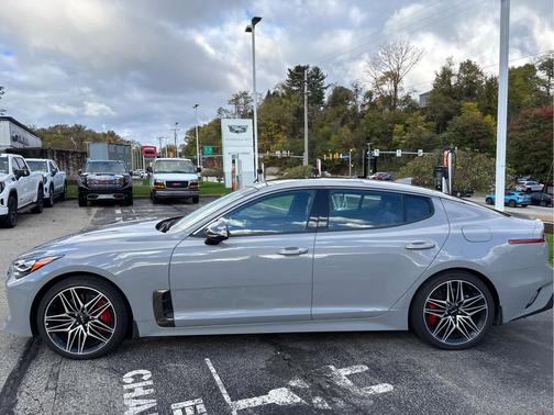 Ceramic Silver 2022 Kia Stinger GT2