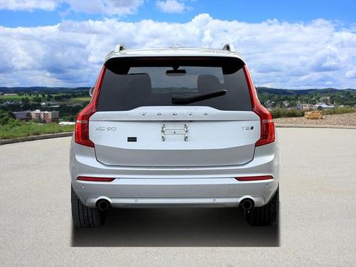 2019 Volvo XC90 T5 Momentum