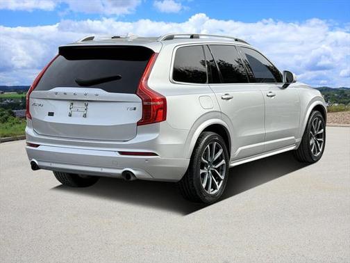 2019 Volvo XC90 T5 Momentum