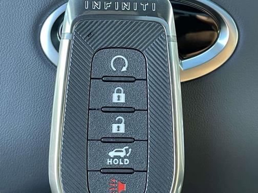 Dynamic Metal 2026 INFINITI QX80 SPORT