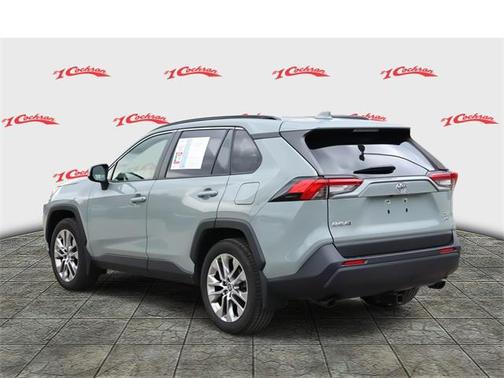 2022 Toyota RAV4 XLE Premium