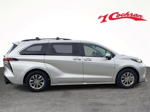 2021 Toyota Sienna XLE 7 Passenger