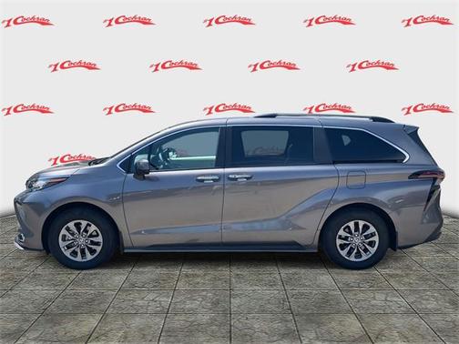 2023 Toyota Sienna XLE 7 Passenger
