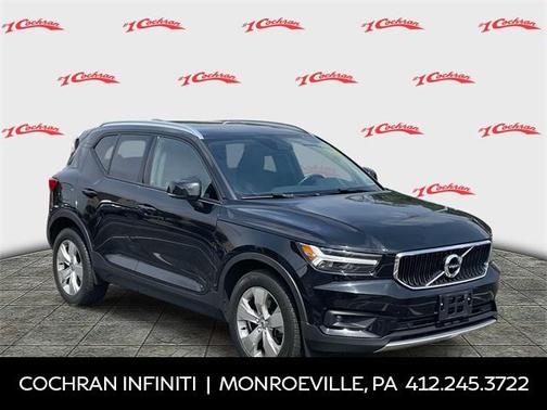 2021 Volvo XC40 T5 Momentum