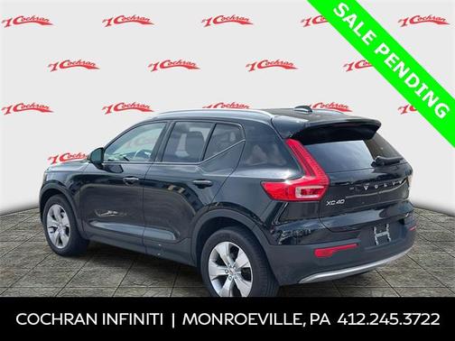 2021 Volvo XC40 T5 Momentum
